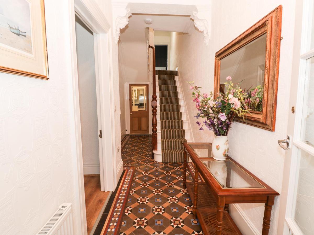 Villa Abbeylands House à Llandudno Extérieur photo